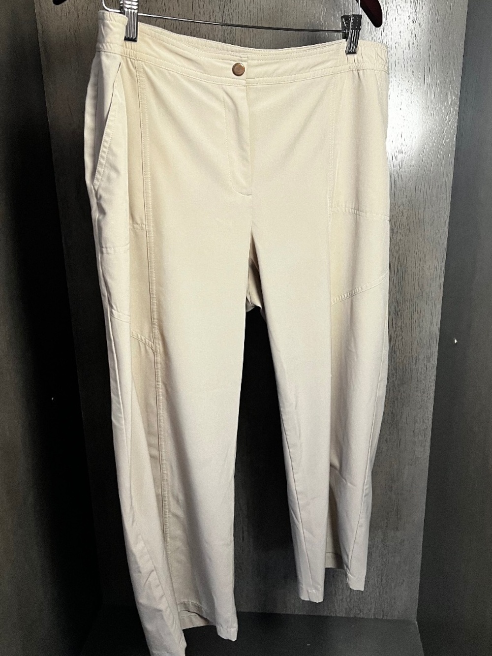 Zenergy by Chico’s light khaki lightweight wide leg cropped pants